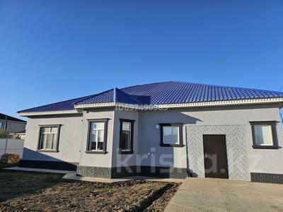 Отдельный дом · 4 комнаты · 190 м² · 10 сот., мкр Геолог, Курылыс 12 за 42 млн ₸ в Атырау