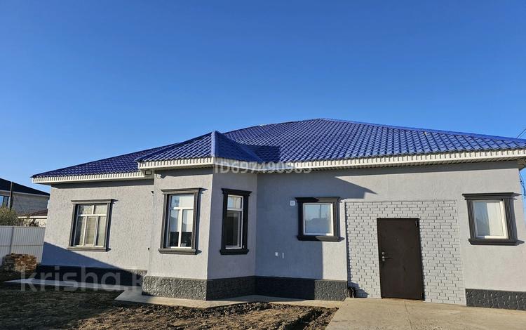 Отдельный дом · 4 комнаты · 190 м² · 10 сот., мкр Геолог, Курылыс 12 за 42 млн ₸ в Атырау — фото 25