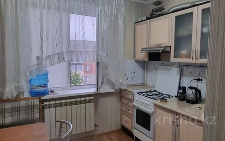 1-комнатная квартира · 35 м² · 5/5 этаж, Жукова — 20 мкрн , новая мечеть , Сити Молл за 13.6 млн ₸ в Петропавловске — фото 2