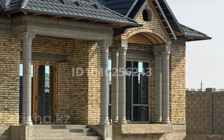 Отдельный дом · 6 комнат · 320 м² · 10 сот., Усманов 53 — Жаңа қала, Шнос больница, КНБ, НИШ, Номер 1 автомойка за 50 млн 〒 в Туркестане — фото 2
