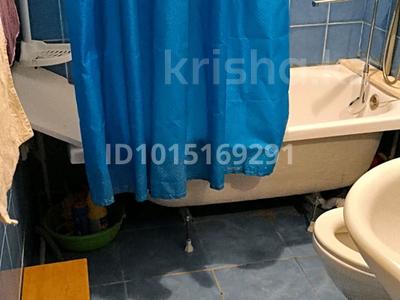 3-бөлмелі пәтер · 62 м² · 2/4 қабат, Розыбакиева 214, бағасы: 400 000 ₸ в Алматы, Бостандыкский р-н