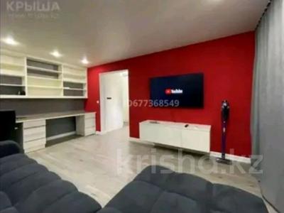 2-бөлмелі пәтер · 55 м² · 8/9 қабат, 11 ш/а., Абулхвир хана 89 — Оспанова, 11 мрн, бағасы: 15 000 ₸ в Актобе, мкр 11