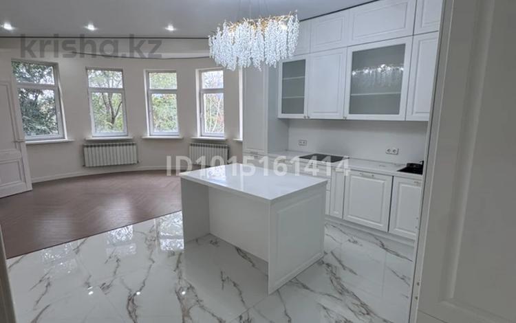 4-бөлмелі пәтер · 200 м² · 3/6 қабат, Мирас ш/а. 128/2, бағасы: 203 млн ₸ в Алматы, Бостандыкский р-н — фото 2