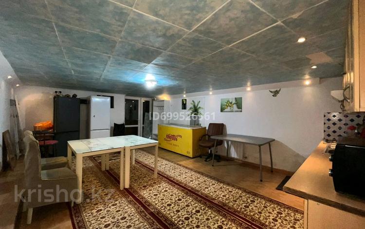 2-бөлмелі пәтер · 150 м² · 1 қабат, Жетысу 10, бағасы: 200 000 ₸ в Конаеве — фото 2