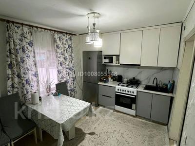 Отдельный дом · 4 комнаты · 100 м² · 6 сот., 17 линия 13 — Восточный район за 15 млн ₸ в Семее