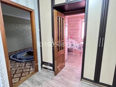 2-бөлмелі пәтер · 54.5 м² · 5/5 қабат, 2 ш/а., 101 стр бр — 8 мкр, бағасы: 15.5 млн ₸ в Актобе, мкр 8