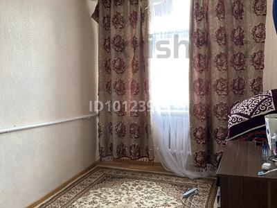 3-комнатная квартира · 68 м² · 2/2 этаж, ул. Ануарбека Аккулова 42 за 12 млн ₸ в Атырау, мкр Авангард-2