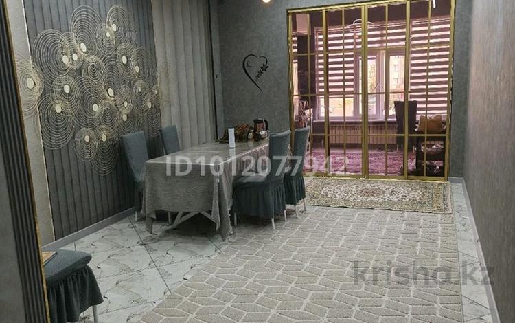 5-комнатная квартира · 200 м² · 2/7 этаж, Мкр. 19А 21 за 88 млн ₸ в Актау, 18-й мкр  — фото 2