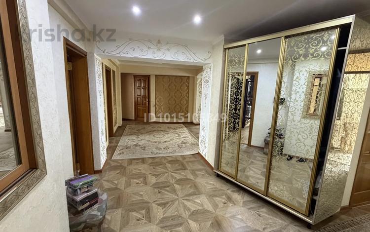 6-комнатная квартира · 205 м² · 6/9 этаж, Байтурсынова — Возле трц Форум за 1.5 млн ₸ в Алматы, Бостандыкский р-н — фото 2