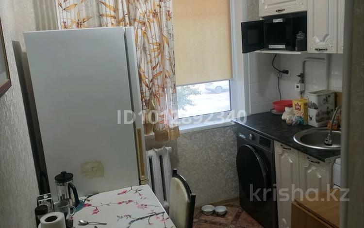 2-бөлмелі пәтер · 45 м² · 2/5 қабат, мкр Юго-Восток, Мкр Юго-Восток, 27й микрорайон 9, бағасы: 20 млн ₸ в Караганде, Казыбек би р-н — фото 2