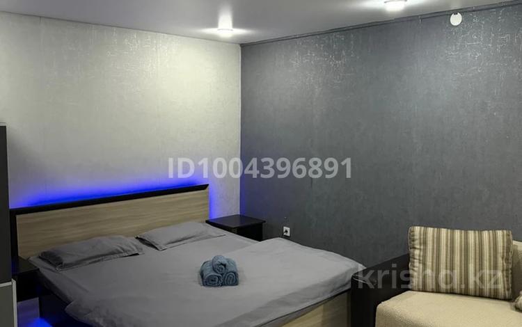 1-комнатная квартира · 35 м² · 1/5 этаж, Абая 151 — Напротив Раузет за 11 000 ₸ в Костанае — фото 2