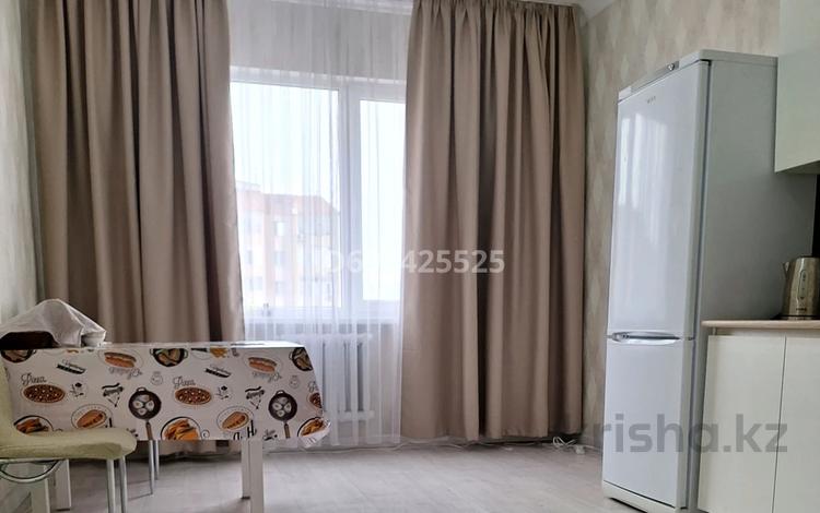 2-комнатная квартира · 74 м² · 13/16 этаж, мкр. Алмагуль, Алмагуль 22 за 21 млн 〒 в Атырау — фото 7