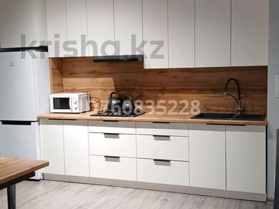 1-комнатная квартира · 40 м² · 1/5 этаж, 15-й микрорайон, 15-й мкр 1/2 1/2 — Городской перинатальный центр 2. за 180 000 ₸ в Шымкенте, Аль-Фарабийский р-н