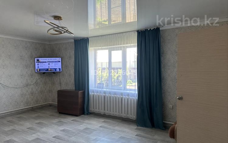 Жеке үй · 3 бөлме · 100 м² · 10 сот., ул. Куляш Байсеитова 2, бағасы: 30 млн ₸ в Усть-Каменогорске, Ахмирово — фото 2