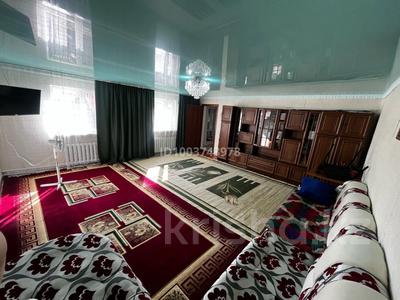 Жер үй мен саяжайлар в Улытау обл.: Үйдің бір бөлігі · 3 бөлме · 14.4 м² · 23.3 сот., Темірқазық 5.3, бағасы: 13 млн 〒 Үйдің бір бөлігі · 3 бөлме · 14.4 м² · 23.3 сот., Темірқазық 5.3, бағасы: 13 млн 〒 в Жезказгане