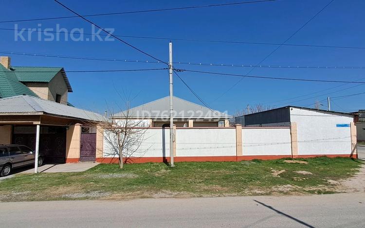 Отдельный дом · 5 комнат · 204 м² · 10 сот., мкр Самал-3, Б.Алменова 10 — улица Аргынбекова школа 87 за 65 млн ₸ в Шымкенте, Абайский р-н — фото 2