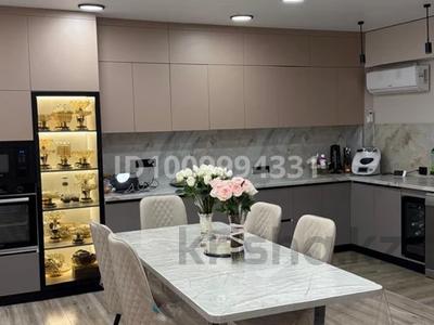 6-комнатная квартира · 200 м² · 11/11 этаж, 16-й мкр 38 — Жк тан самал за 120 млн 〒 в Актау