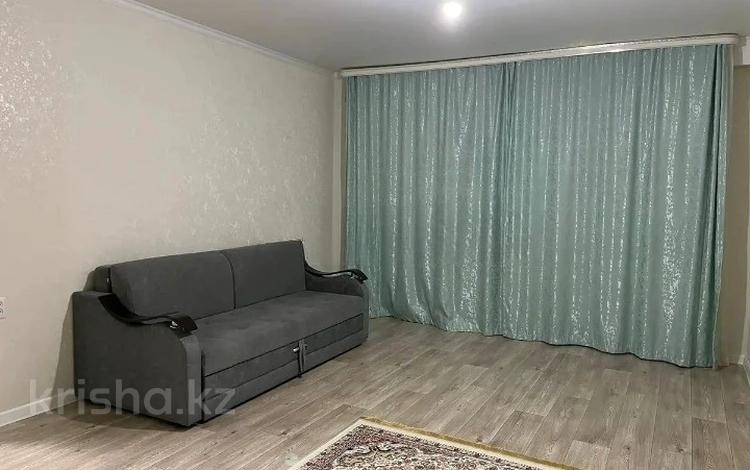 2-бөлмелі пәтер, 84 м², 4/5 қабат, мкр. Алтын орда 17A, бағасы: 21 млн 〒 в Актобе, мкр. Алтын орда — фото 2