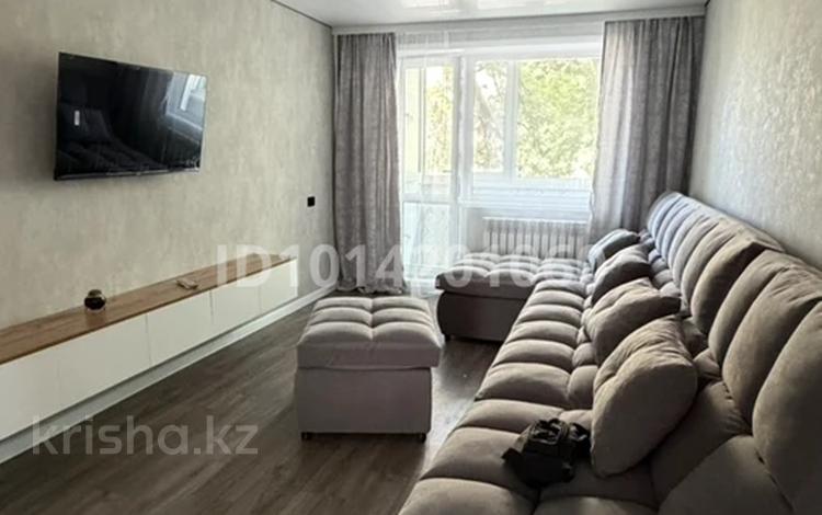 2-бөлмелі пәтер · 49 м² · 2/5 қабат, 23-шағынаудан 28, бағасы: 15 000 ₸ в Караганде, Алихана Бокейханова р-н — фото 2