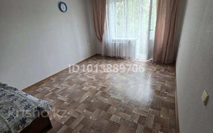 1-комнатная квартира · 32 м² · 4/4 этаж, мкр Самал-3, Назарбаева 268 за 250 000 ₸ в Алматы, Медеуский р-н — фото 2