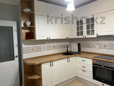 3-комнатная квартира · 72.6 м² · 9/12 этаж, Казыбек би 11/1 — Толе би и Роза Багланова за 43 млн ₸ в Астане, Нура р-н