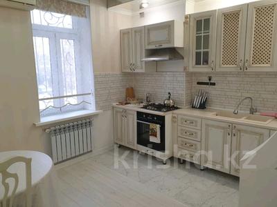 2-комнатная квартира, 54 м², 2/3 этаж посуточно, Толе би 59 за 16 000 〒 в Таразе