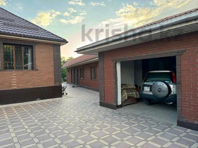 Отдельный дом · 4 комнаты · 170 м² · 10 сот., Жастар1 33 за 60 млн 〒 в Талдыкоргане, мкр Жастар