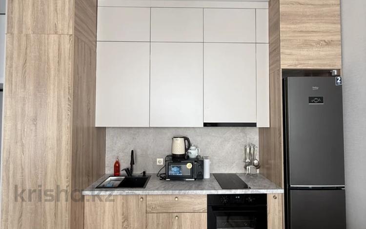 2-комнатная квартира · 40 м² · 3/9 этаж, Турар Рыскулов 16а за 270 000 ₸ в Астане, Есильский р-н — фото 2