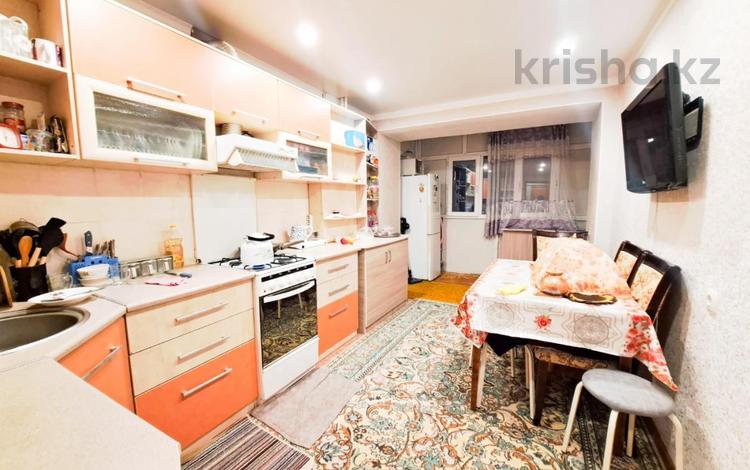 4-комнатная квартира · 90 м² · 4/5 этаж, самал за 25 млн ₸ в Талдыкоргане, мкр Самал — фото 4