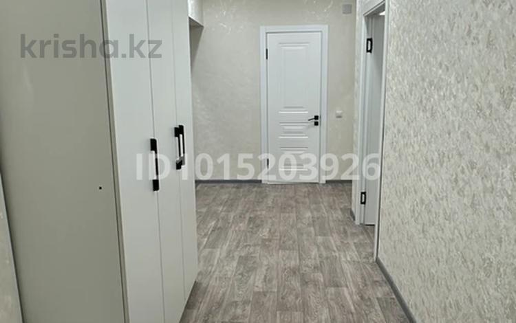 2-комнатная квартира · 70 м² · 1/5 этаж, 32Б мкр 5 за 170 000 ₸ в Актау — фото 2