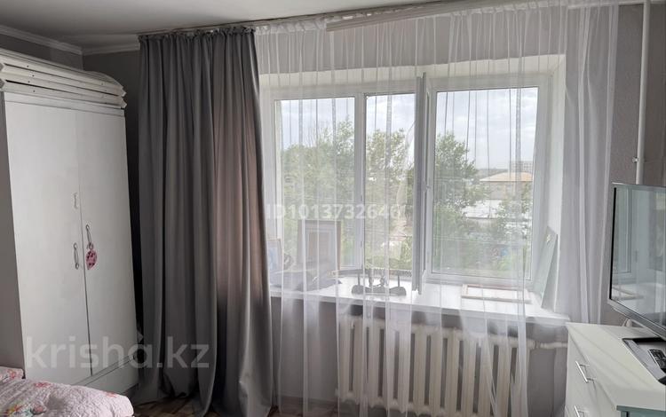 1-комнатная квартира · 36 м² · 4/5 этаж, Майкудук, 14й микрорайон 10/2 за 8 млн ₸ в Караганде, Алихана Бокейханова р-н — фото 2