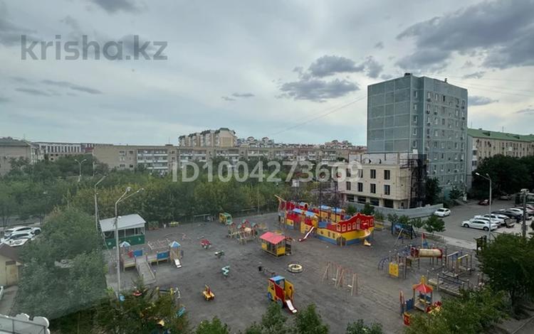 3-комнатная квартира · 90 м² · 4/6 этаж, Сатпаева 19А — Блок Б.В центре города,возле торгового центра Ардагер за 250 000 ₸ в Атырау — фото 2