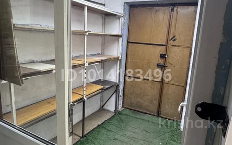 Магазины и бутики · 8 м² за 30 000 ₸ в Караганде, Казыбек би р-н — фото 2