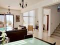 Отдельный дом • 5 комнат • 218 м² • 5 сот., Тала, Пафос за 200 млн 〒 — фото 8