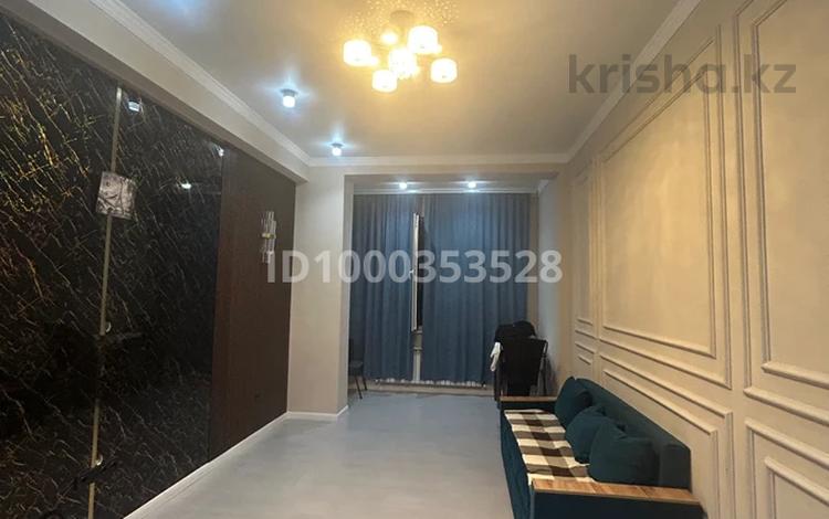 2-бөлмелі пәтер · 70 м² · 1/8 қабат, Бөкей ханова 510 б 192 — Барсы базары қасында, бағасы: 280 000 ₸ в Алматы, Жетысуский р-н — фото 2