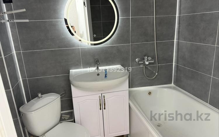 2-комнатная квартира · 45 м² · 4/5 этаж, Майкудук, 14й микрорайон 47 за 10 млн ₸ в Караганде, Алихана Бокейханова р-н — фото 2