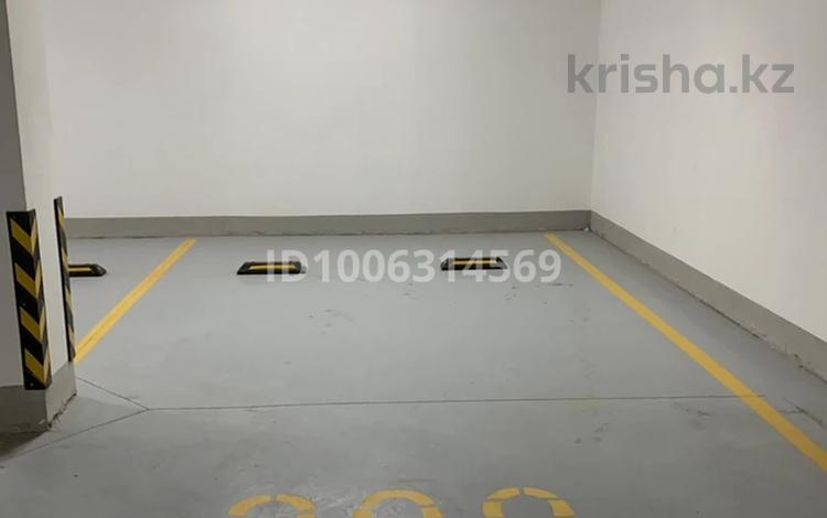 Паркинг · 20 м² · Кабанбай батыра 60, бағасы: 20 000 ₸ в Астане, Есильский р-н — фото 4