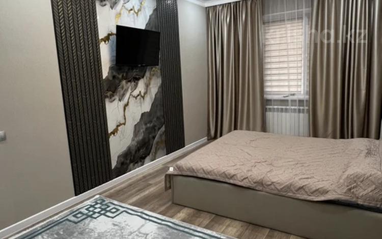 1-бөлмелі пәтер · 48 м² · 1/7 қабат, 20-ш/а. 16, бағасы: 300 000 ₸ в Актау, 20-й мкр — фото 2
