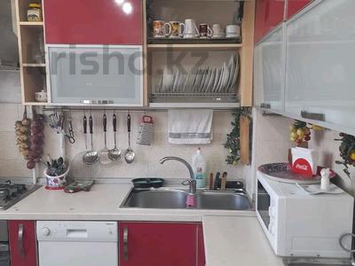 1-комнатная квартира · 50 м² · 6/9 этаж, мкр Аксай-2 25 — Момышулы-толеби за 20 000 〒 в Алматы, Ауэзовский р-н
