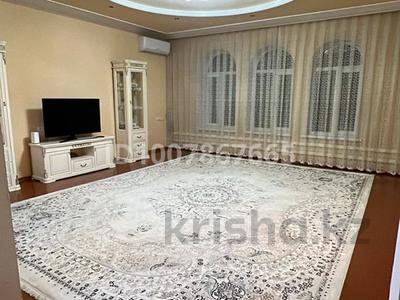 Отдельный дом · 9 комнат · 220 м² · 5.7 сот., Калинина 28 — Абайское РУВД за 80 млн 〒 в Шымкенте, Туран р-н