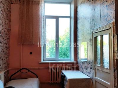 Аренда квартир в Западно-Казахстанской обл.: 3-комнатная квартира · 60 м² · 2/2 этаж, Назарбаев 161 — Даулеткерея 22 за 130 000 〒 3-комнатная квартира · 60 м² · 2/2 этаж, Назарбаев 161 — Даулеткерея 22 за 130 000 〒 в Уральске
