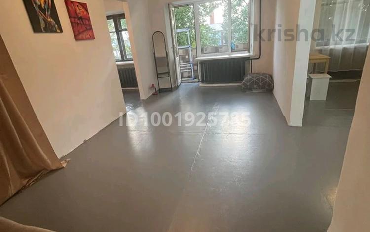 2-комнатная квартира · 50 м² · 3/4 этаж, Назарбаев 222 — Остановка Маншук Маметова за 140 000 ₸ в Уральске — фото 52