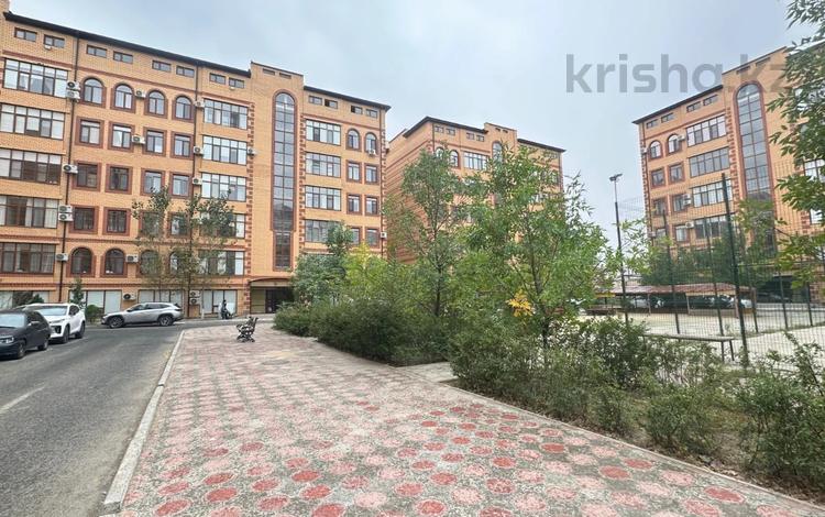 2-комнатная квартира · 82 м² · 2/5 этаж, мкр Нурсая, Акжарма 10 за 33 млн ₸ в Атырау — фото 2