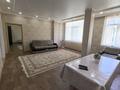 2-бөлмелі пәтер · 90 м² · 1/4 қабат, Сазды-4, Газизы Жубанова 39 — улица Гришина, бағасы: 170 000 ₸ в Актобе, Сазда-4 — фото 2