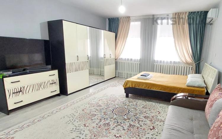 1-бөлмелі пәтер · 50 м² · 4/8 қабат, Желтоксан 11в, бағасы: 14 000 ₸ в  — фото 5