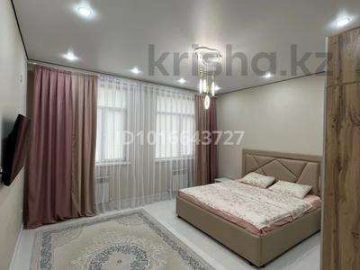 2-комнатная квартира · 72 м² · 1/5 этаж, мкр Самал, Абиша Кекилбайулы 60а 5 за 250 000 ₸ в Атырау