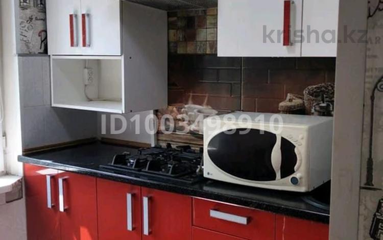 2-бөлмелі пәтер · 45 м² · 4/4 қабат, мкр №1 33 — Саина - Улугбека (домостроительная), бағасы: 280 000 ₸ в Алматы, Ауэзовский р-н — фото 3