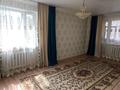3-комнатная квартира · 61.9 м² · 5/5 этаж, Майкудук, 13й микрорайон 42 за 15 млн ₸ в Караганде, Алихана Бокейханова р-н — фото 4