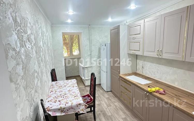 2-бөлмелі пәтер · 60 м² · 1/6 қабат, Газиза Жубановой 48 — Абилкайыр хана Газиза Жубанов, бағасы: 170 000 ₸ в Актобе — фото 2