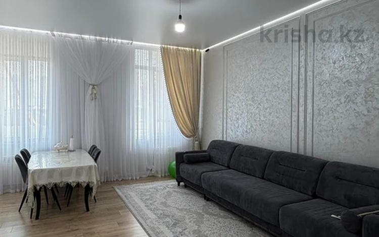 3-бөлмелі пәтер · 82 м² · 1/10 қабат, Есенберлина 20, бағасы: 78 млн ₸ в Усть-Каменогорске — фото 2